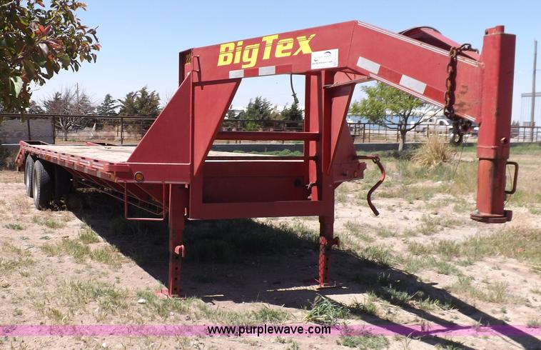 image for item H7078 2001 Big Tex 22GN gooseneck trailer