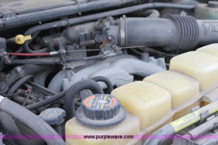 image for item H7485 2001 Ford Excursion XLT SUV