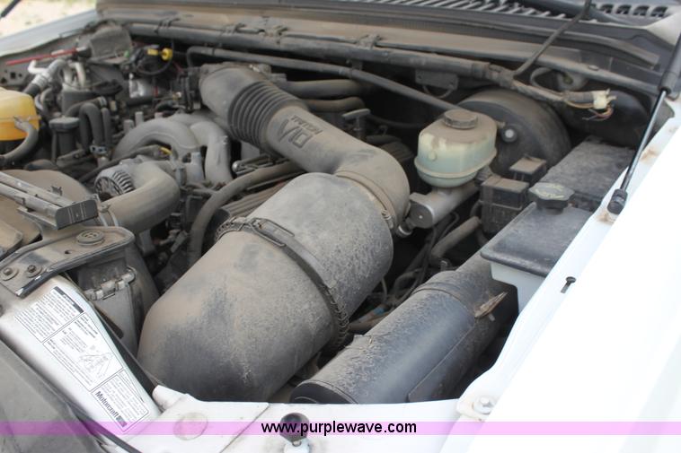 image for item H7485 2001 Ford Excursion XLT SUV