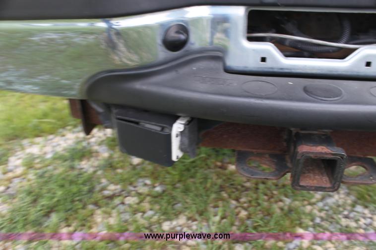 image for item H7485 2001 Ford Excursion XLT SUV