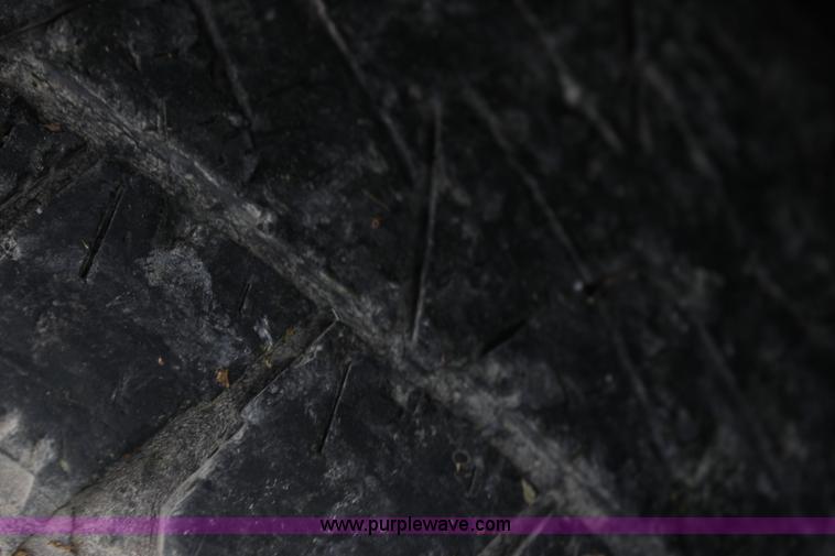 image for item H7485 2001 Ford Excursion XLT SUV