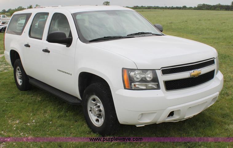 image for item H7486 2009 Chevrolet Suburban 2500 LS SUV
