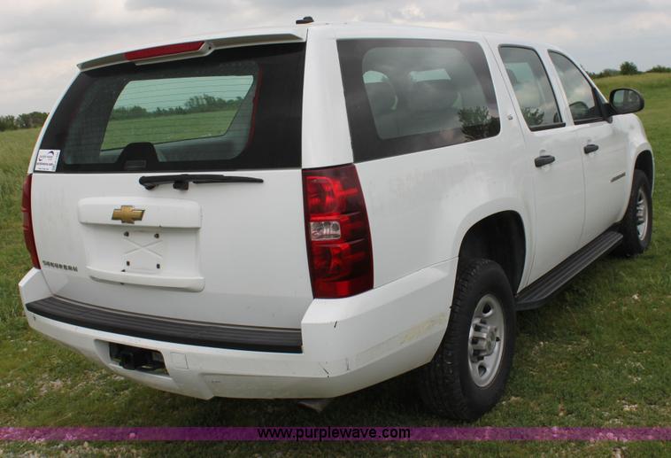 image for item H7486 2009 Chevrolet Suburban 2500 LS SUV