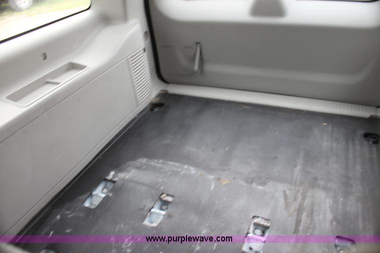 image for item H7486 2009 Chevrolet Suburban 2500 LS SUV