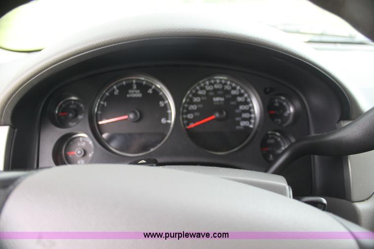 image for item H7486 2009 Chevrolet Suburban 2500 LS SUV