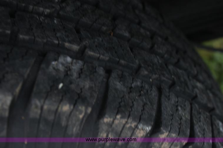 image for item H7486 2009 Chevrolet Suburban 2500 LS SUV