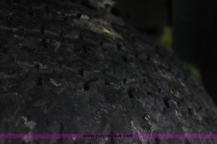 image for item H7486 2009 Chevrolet Suburban 2500 LS SUV