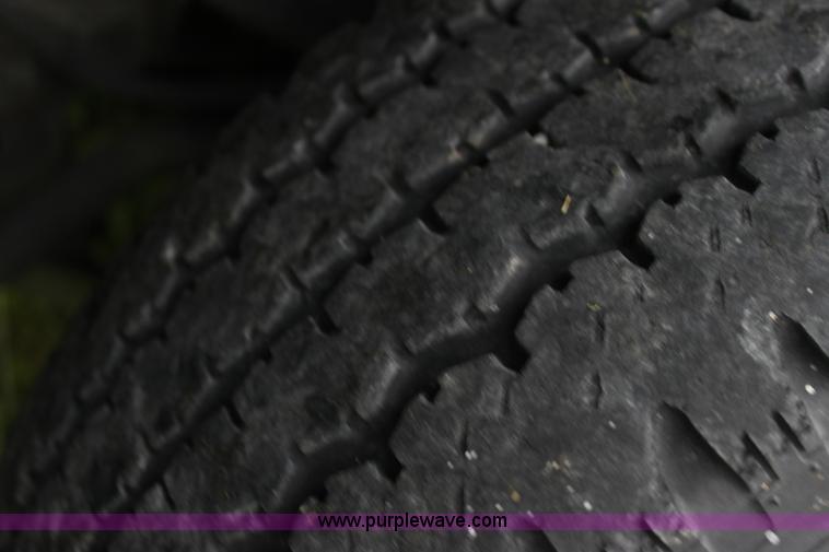 image for item H7486 2009 Chevrolet Suburban 2500 LS SUV