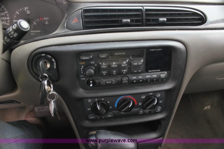 image for item H7487 2000 Chevrolet Malibu