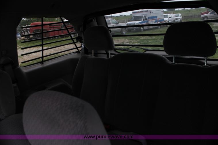 image for item H7488 2003 Ford Windstar LX minivan