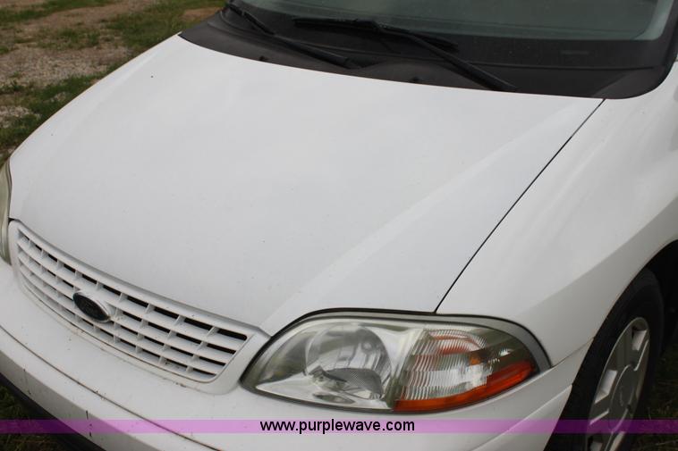 image for item H7488 2003 Ford Windstar LX minivan