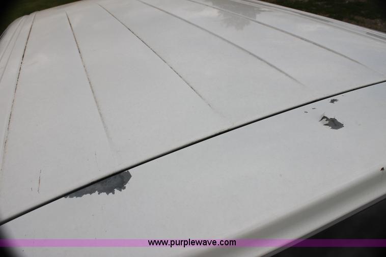 image for item H7488 2003 Ford Windstar LX minivan