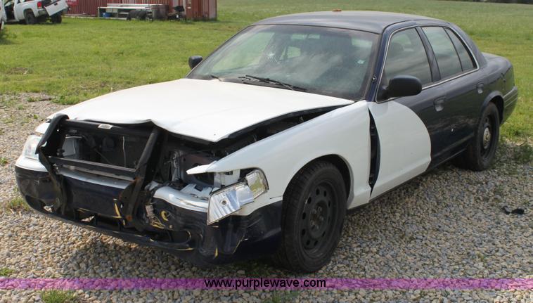 image for item H7489 2009 Ford Crown Victoria Police Interceptor