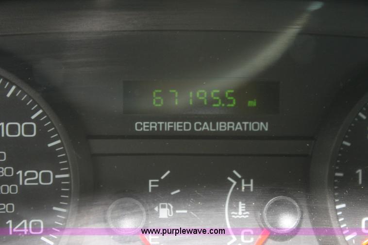 image for item H7489 2009 Ford Crown Victoria Police Interceptor