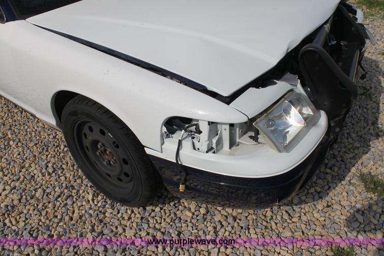 image for item H7489 2009 Ford Crown Victoria Police Interceptor