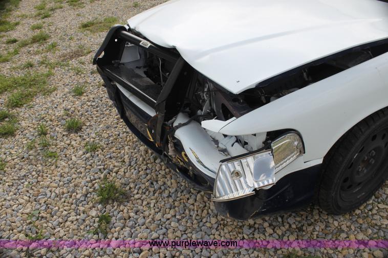 image for item H7489 2009 Ford Crown Victoria Police Interceptor