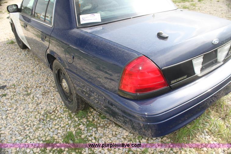 image for item H7489 2009 Ford Crown Victoria Police Interceptor