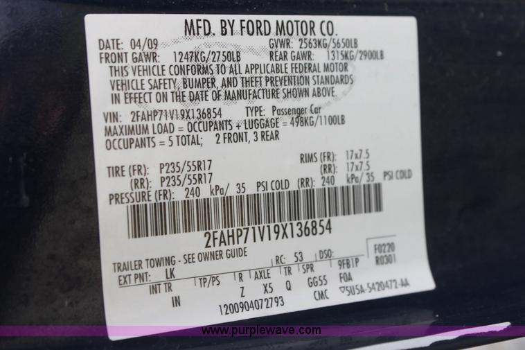 image for item H7489 2009 Ford Crown Victoria Police Interceptor