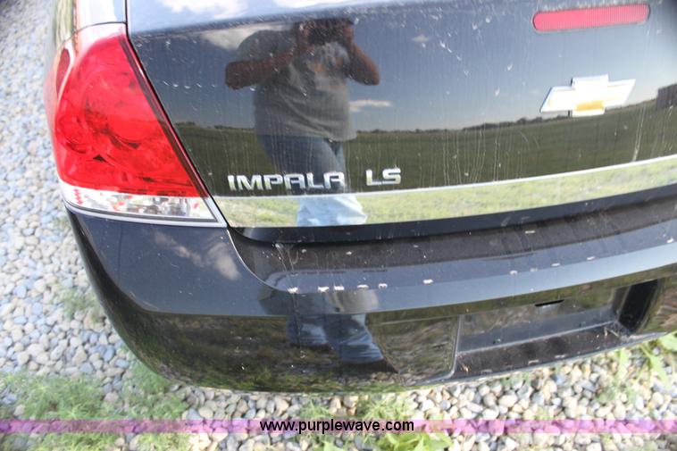 image for item H7490 2009 Chevrolet Impala LS
