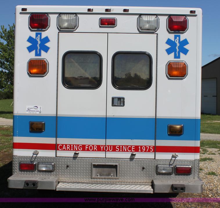 image for item H7491 2008 Chevrolet ambulance