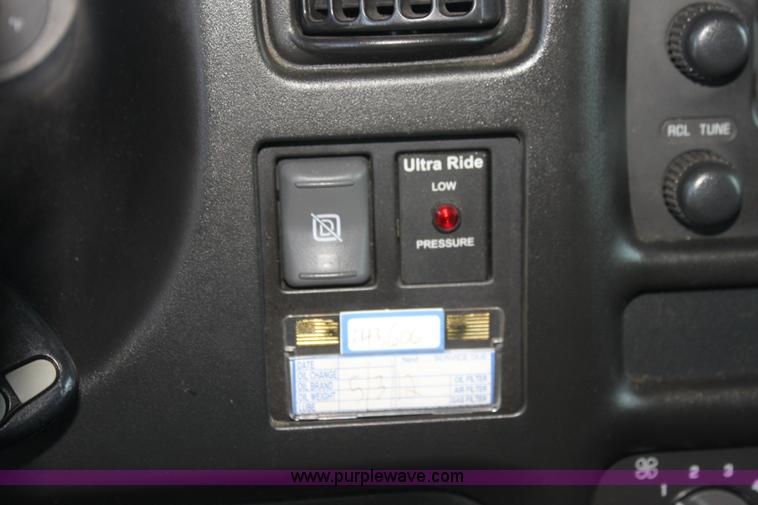 image for item H7491 2008 Chevrolet ambulance