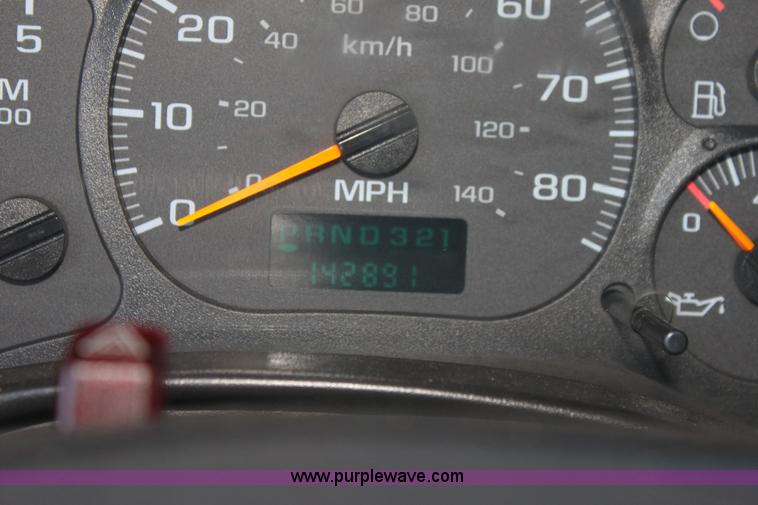 image for item H7491 2008 Chevrolet ambulance