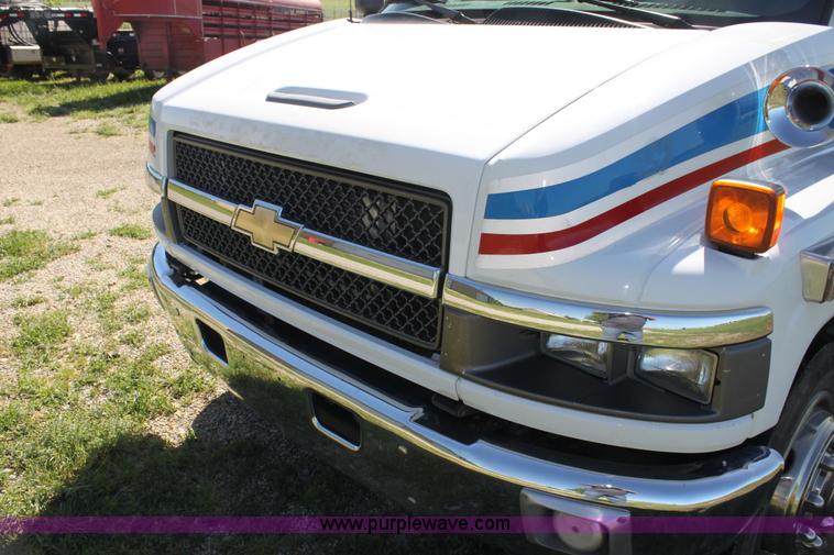 image for item H7491 2008 Chevrolet ambulance