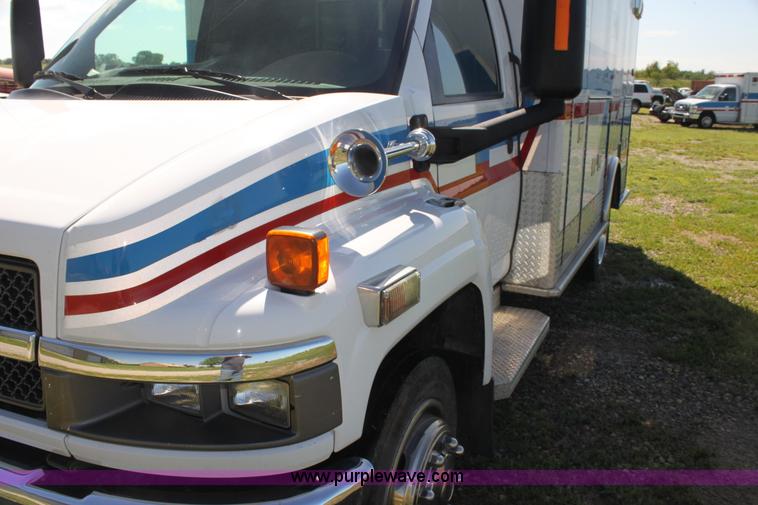 image for item H7491 2008 Chevrolet ambulance