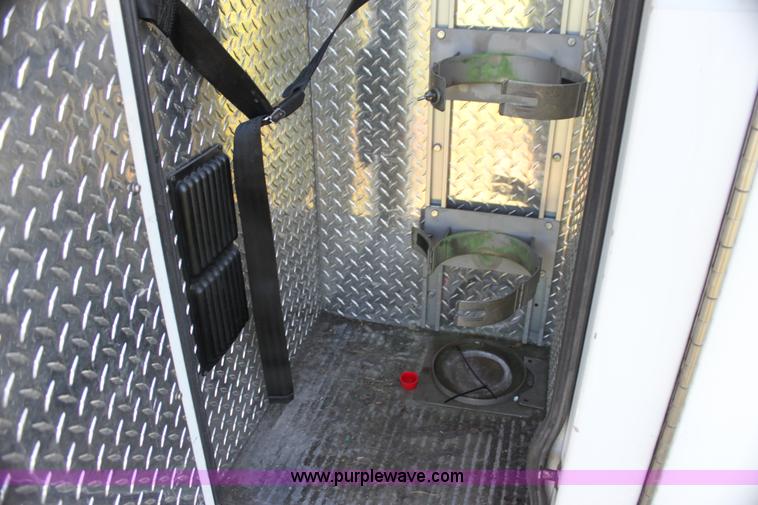 image for item H7491 2008 Chevrolet ambulance