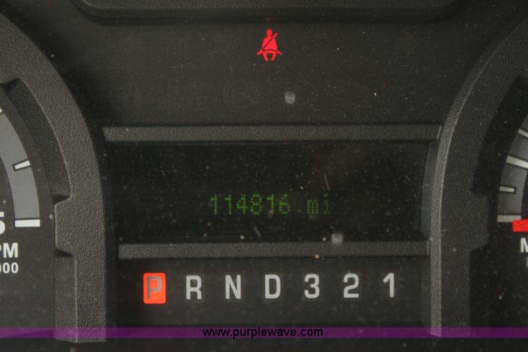 image for item H7492 2009 Ford E450 Super Duty ambulance