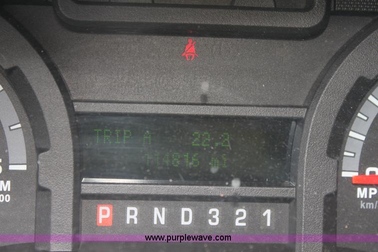 image for item H7492 2009 Ford E450 Super Duty ambulance