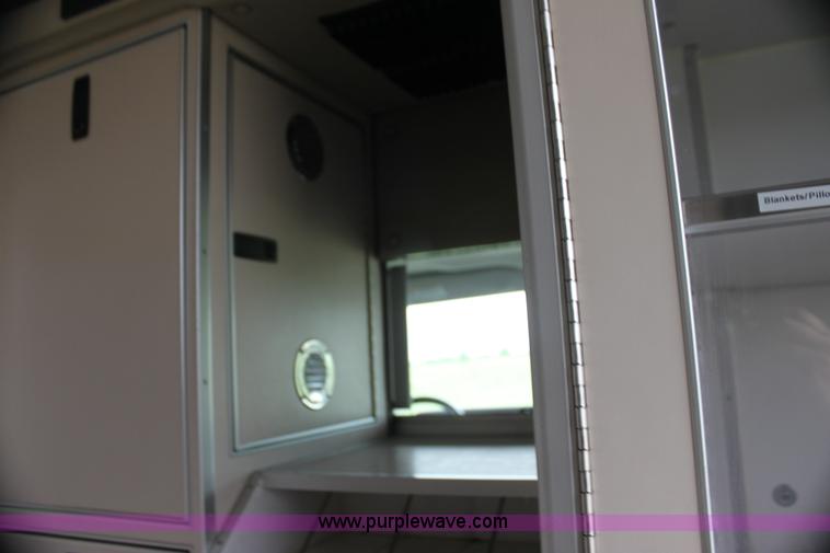 image for item H7492 2009 Ford E450 Super Duty ambulance