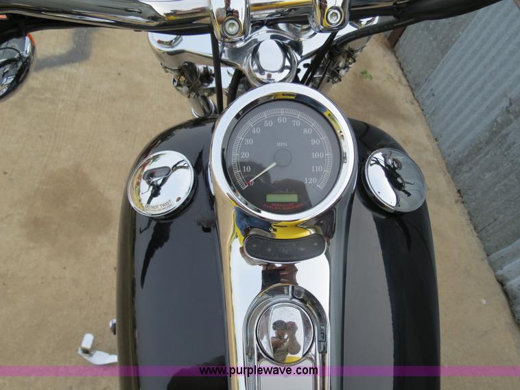 image for item S9685 2006 Harley Davidson Softail Deuce motorcycle