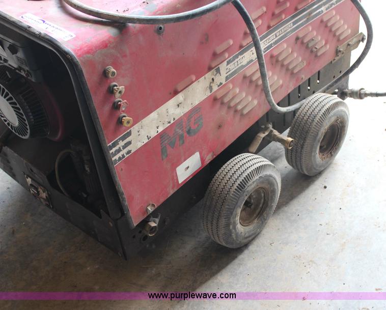 image for item X9360 Landa steam pressure washer