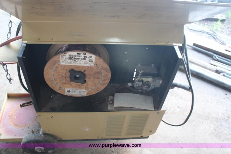 image for item X9388 Hobart Beta Mig 200 wire feed welder