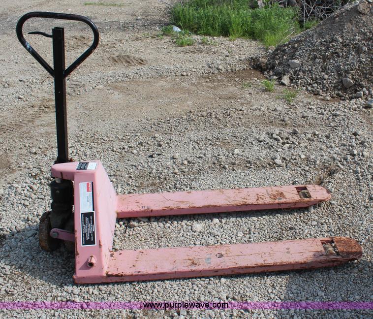 image for item X9400 Pallet jack