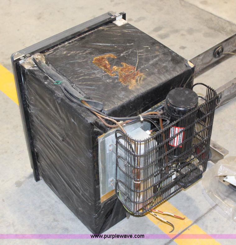 image for item X9411 Assorted truck parts