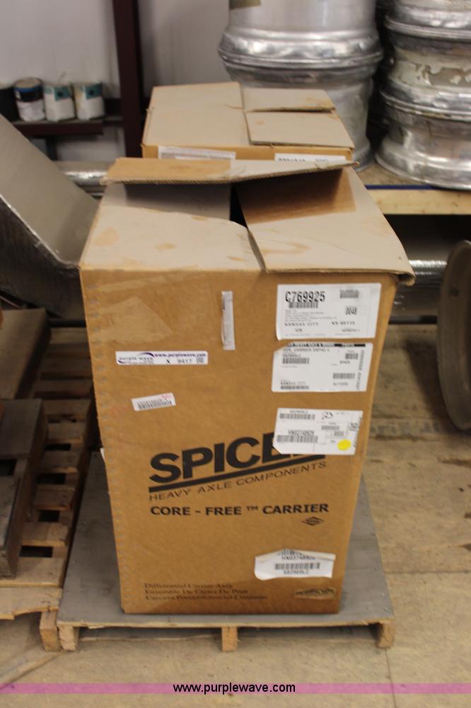 image for item X9417 Spicer truck axle parts