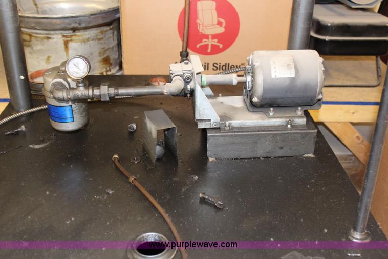 image for item X9419 Lanair waste oil heater