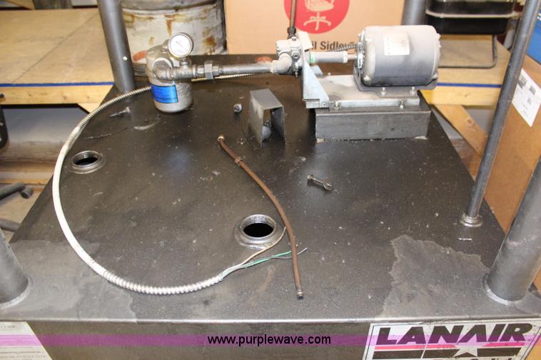 image for item X9419 Lanair waste oil heater