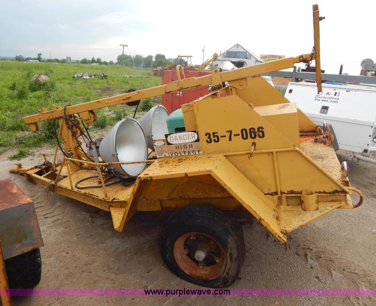 image for item AE9862 Light tower