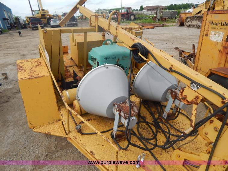 image for item AE9862 Light tower