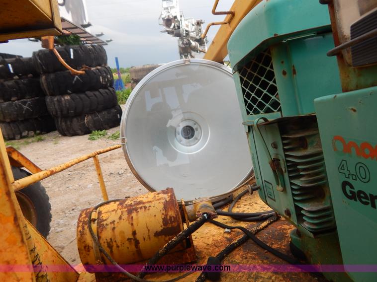 image for item AE9862 Light tower