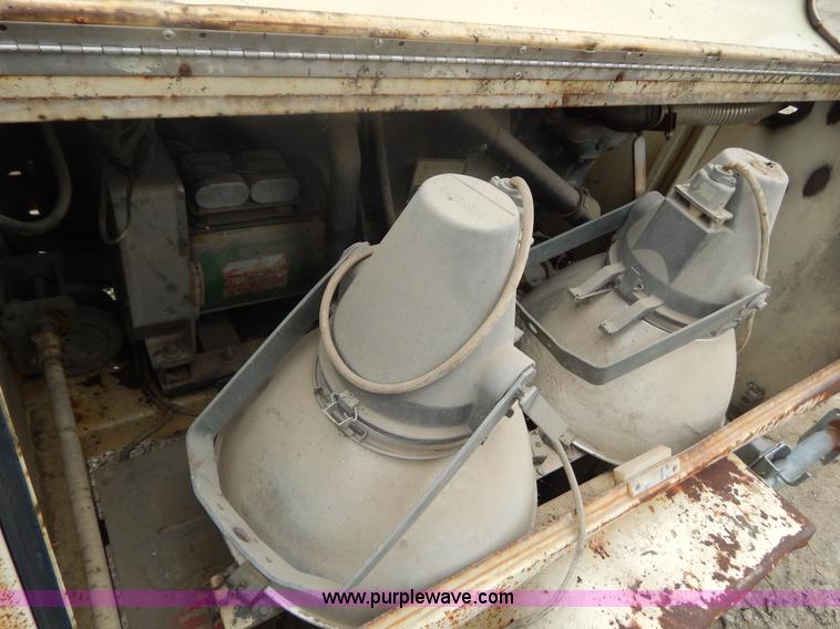 image for item AE9863 Amida L15080D-4MH light tower