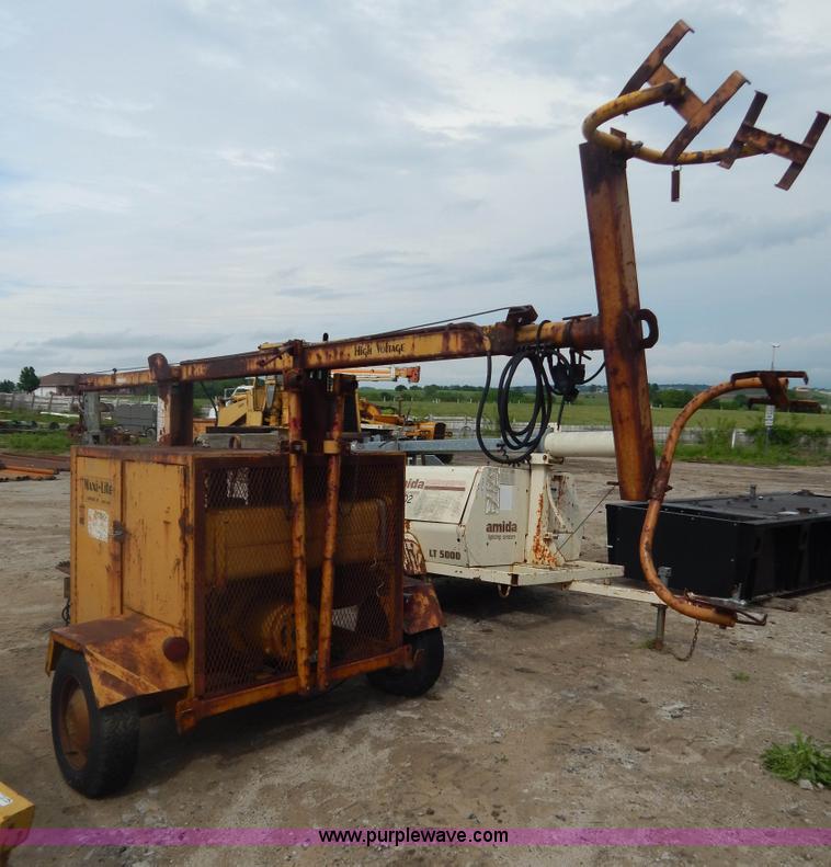 image for item AE9864 Allmond Mani-Lite LD30-YM2W light tower