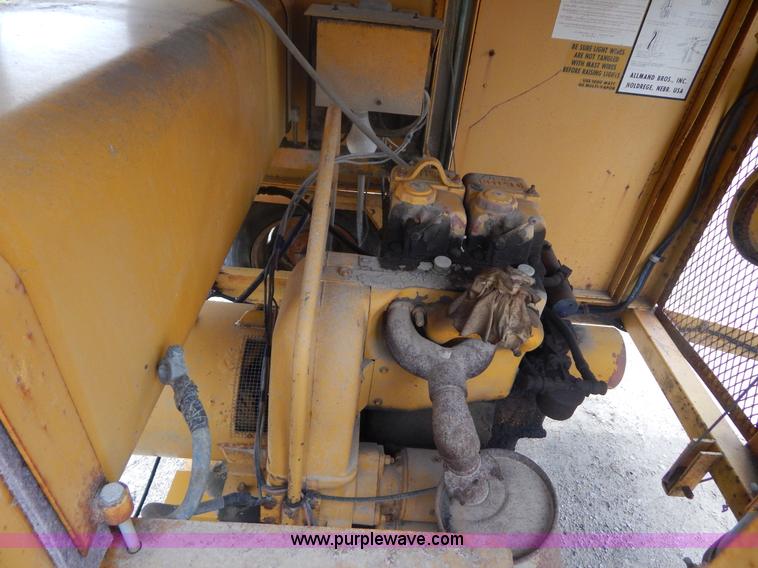 image for item AE9864 Allmond Mani-Lite LD30-YM2W light tower