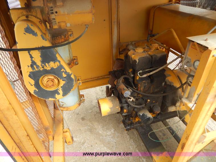 image for item AE9864 Allmond Mani-Lite LD30-YM2W light tower