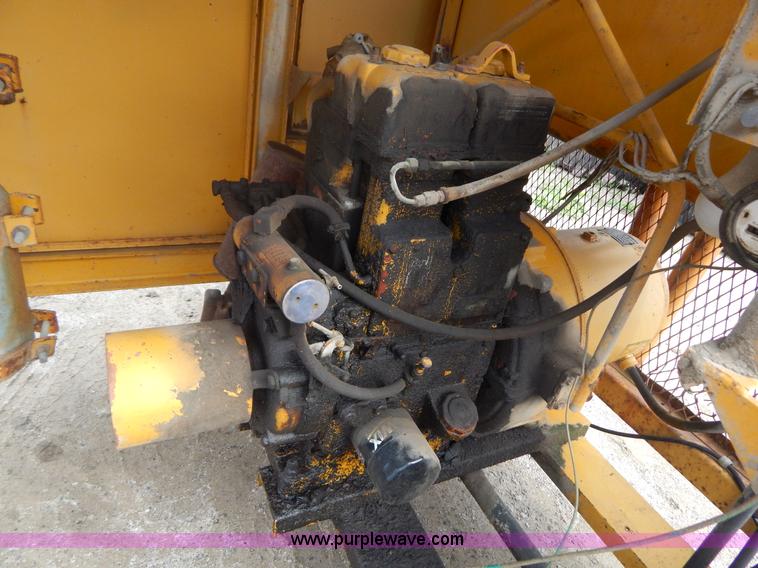 image for item AE9864 Allmond Mani-Lite LD30-YM2W light tower