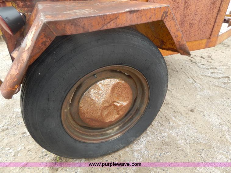 image for item AE9864 Allmond Mani-Lite LD30-YM2W light tower