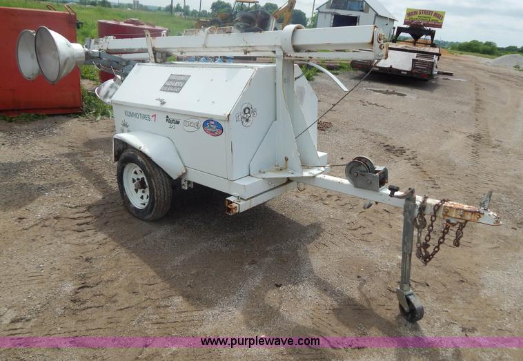 image for item AE9865 Coleman Bright Light light tower